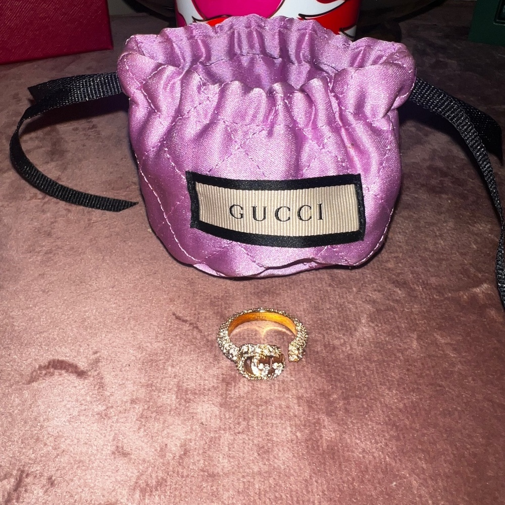Gucci ring